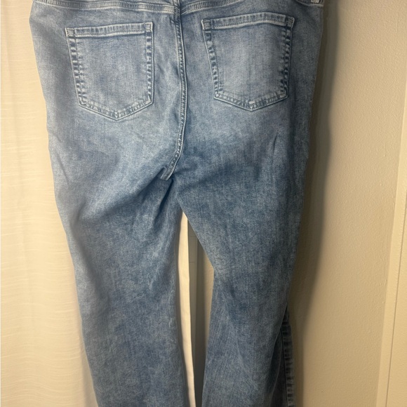 torrid Light Wash Straight Leg ankle Jeans high rise - Picture 14 of 16